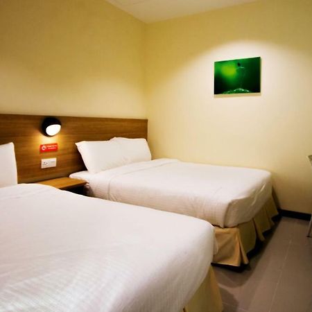 118 Hotel,Dato Keramat - Self Check In George Town Exterior photo